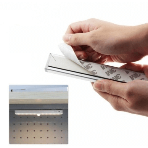 Бездротовий LED світильник із датчиком руху